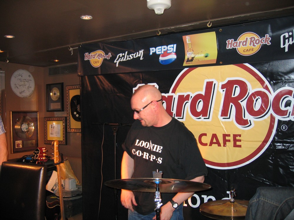 thunder hard rock cafe march 2006 75